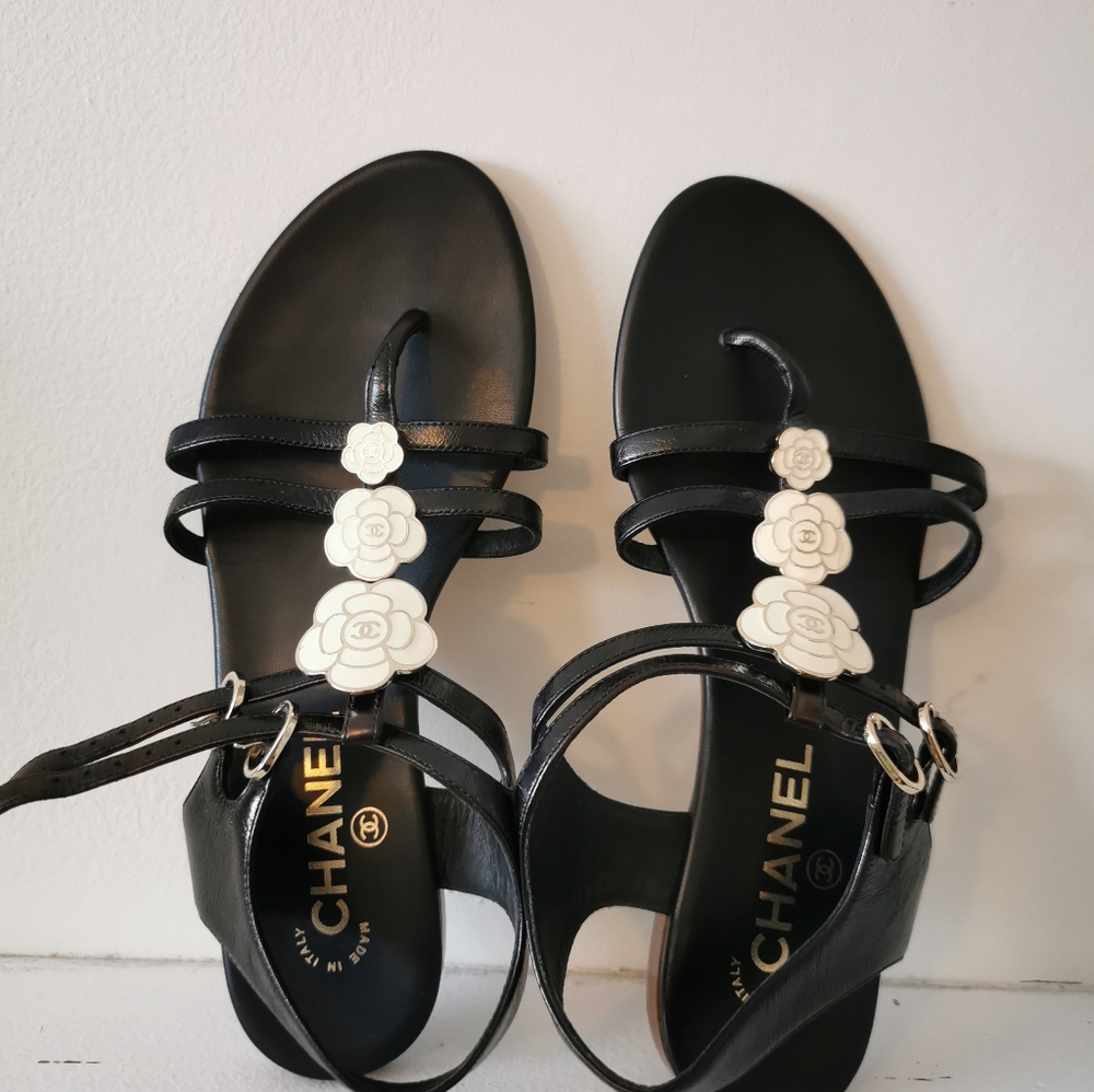 Chanel camellia leather sandals shoes flats flowers /black sz. 37